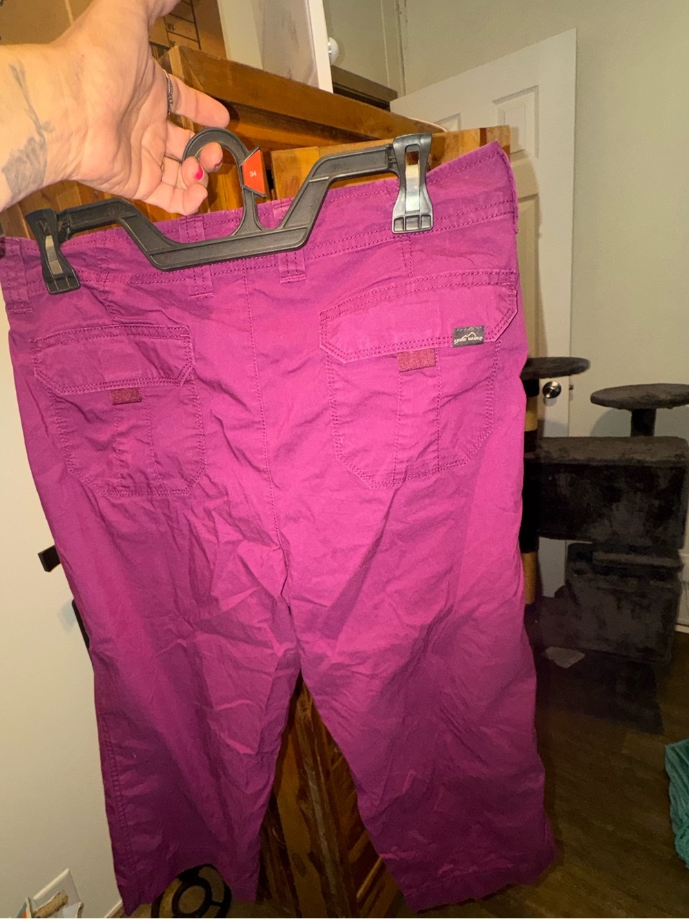 Women’s Casual Cargo Pants in Magenta